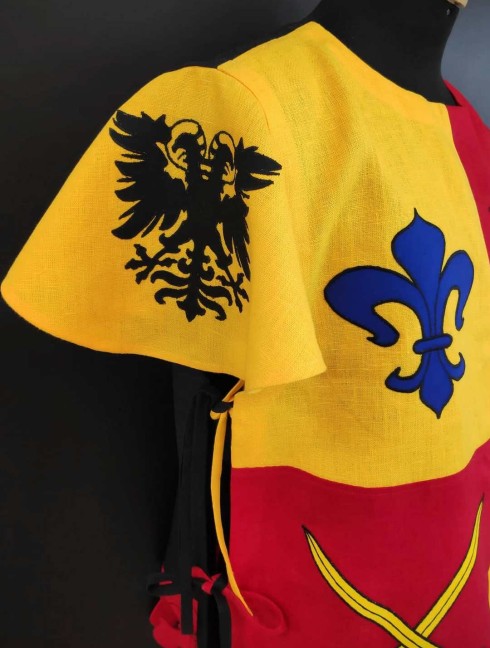 QUARTER COLORED TABARD WITH FIVE HERALDIC SYMBOLS Tronc