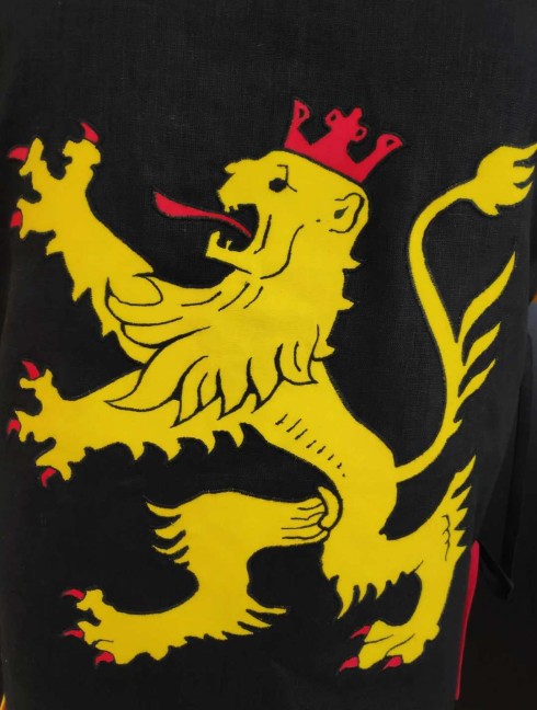 QUARTER COLORED TABARD WITH FIVE HERALDIC SYMBOLS Tronc