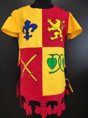 QUARTER COLORED TABARD WITH FIVE HERALDIC SYMBOLS Cuerpo