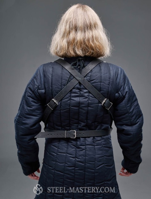 KNIGHT STRAPPED-ON BREASTPLATE OF XIV CENTURY Cuirasses, plastrons et gorgerins