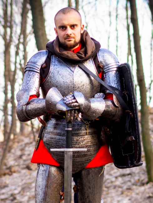 KNIGHT’S BLACKENED PLATE GLOVES, XIV-XV CENTURY 