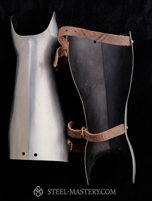 14TH - 16TH STYLE HALF GREAVES MADE OF STEEL  Pronte per essere spedite