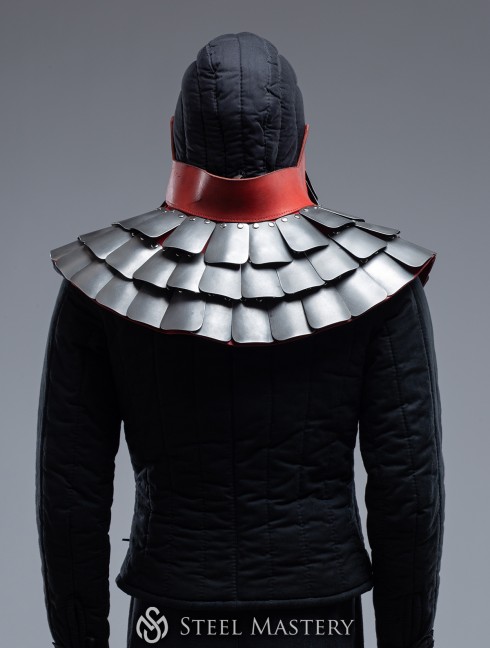 BATTLE-READY SCALE AVENTAIL Cascos