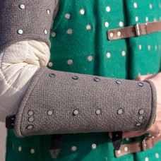 WOOLEN BRACERS image-1