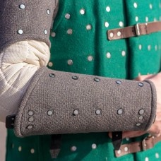 WOOLEN BRACERS image-1