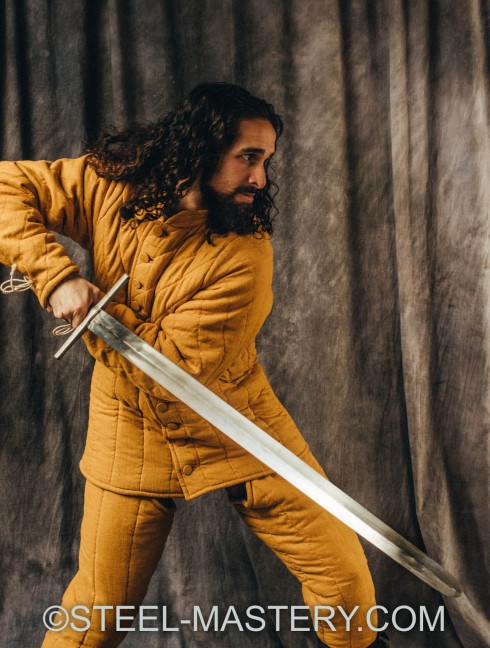 GAMBESON AND CHAUSSES FENCING SET Ensembles d'armures gambisonnées