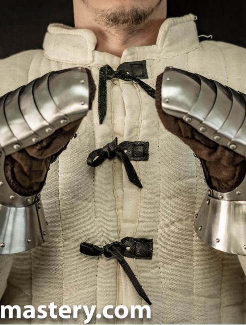 BATTLE PLATE GAUNTLETS Gantelets aux doigts et mitaines en métal