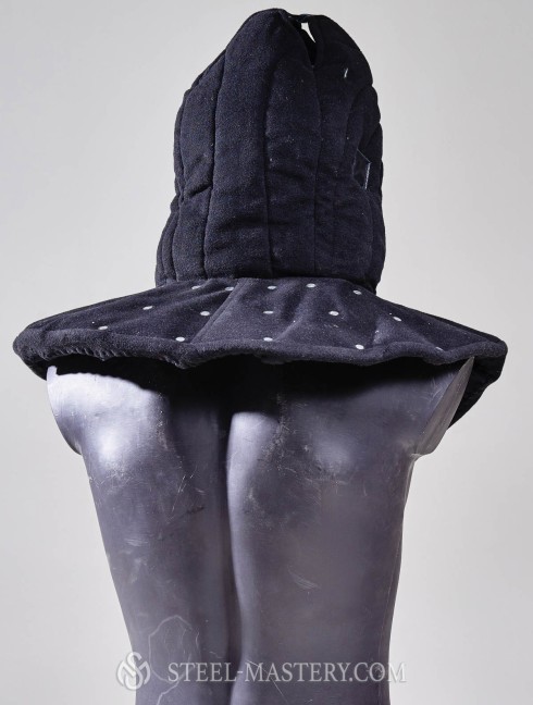Padded Medieval liner with pelerine  Forros acolchados y gorros