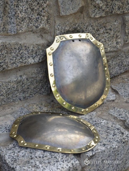 Leaf shoulders  Spaulders