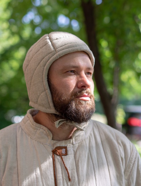 LINEN MEDIEVAL PADDED CAP 