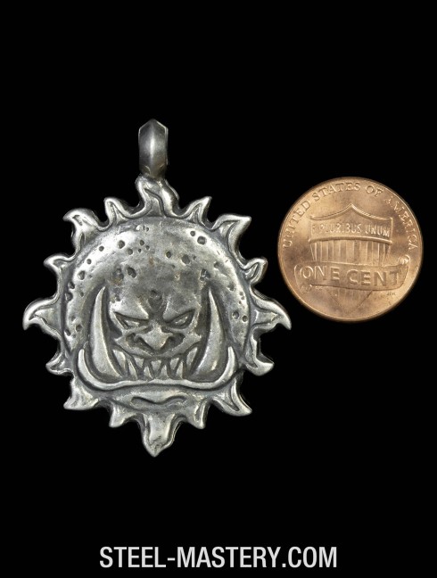  Symbol of Greenskins Evil Sunz Pendants