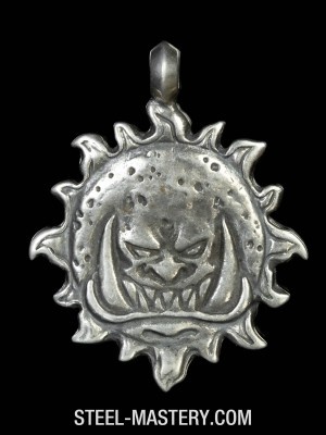  Symbol of Greenskins Evil Sunz Pendants