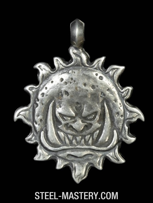  Symbol of Greenskins Evil Sunz Pendants