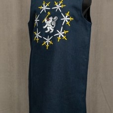 Tabard with swords and lion image-1