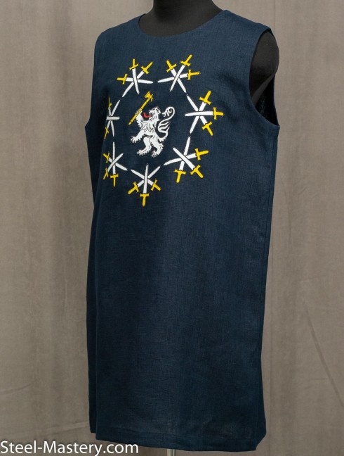 Tabard with swords and lion Divise