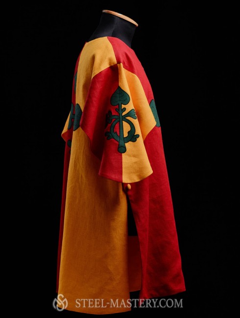 Half-colored tabard with green leaves Vêtements médiévaux