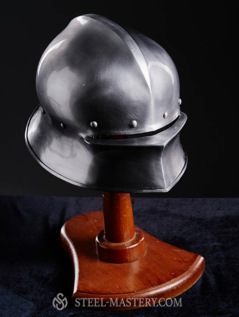 Austrian 15th-century sallet Cascos