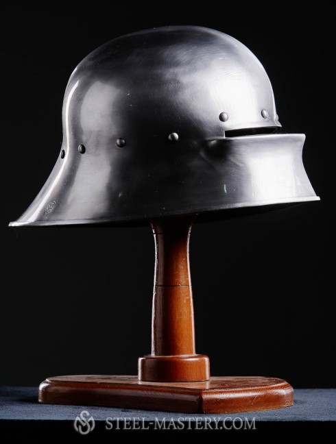 Austrian 15th-century sallet Cascos