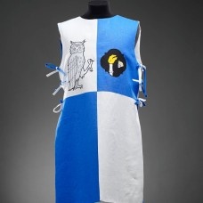 Knight tabard with owl and a skull  image-1