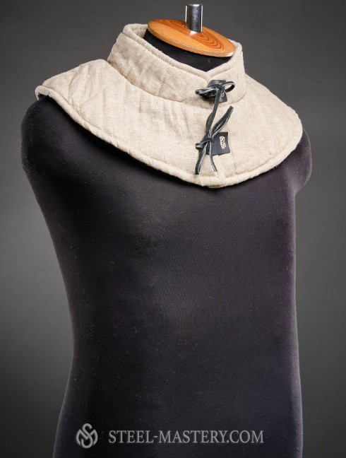 Padded linen aventail 