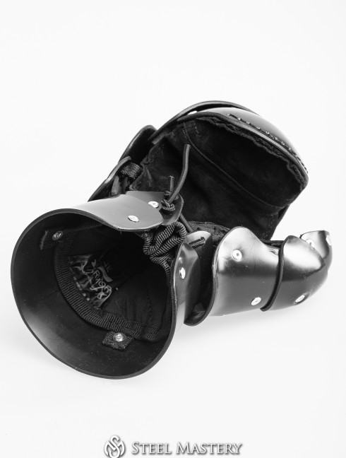 Protected gloves for fencers Old categories
