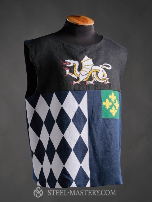 Medieval coat of arms decorated with an dragon, chess pattern and royal lilacs – Fleur-De-Lis Categorías antiguas
