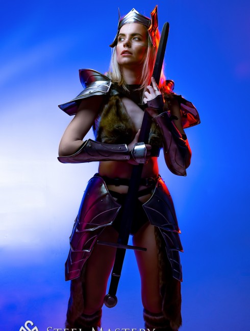 Warrior lady princess of battle fantasy set Plate armor