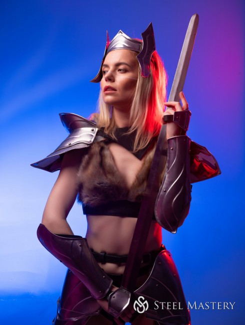 Warrior lady princess of battle fantasy set Plate armor