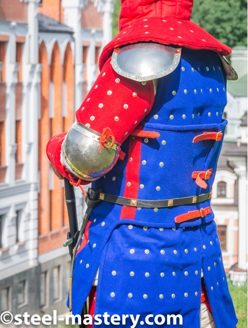 BRIGANDINE ARMOR SET, XIII CENTURY Vecchie categorie