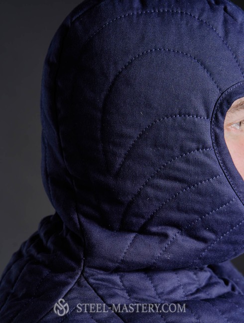 One-piece padded liner with pelerine Rivestimenti e cuffie imbottite