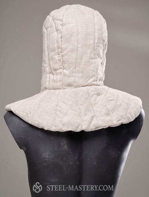 Padded linen cap with  pelerine  Padded liners and caps