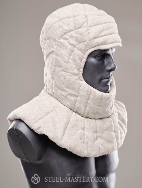 Padded linen cap with  pelerine  Rivestimenti e cuffie imbottite