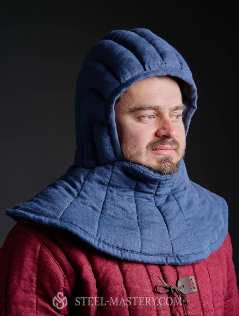 Padded cotton cap with pelerine Fertige Polsterrüstungen