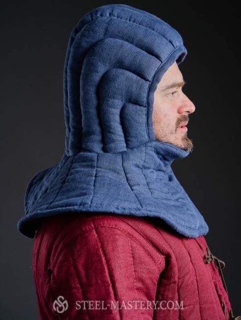 Padded cotton cap with pelerine Fertige Polsterrüstungen