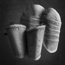 Brigandine spaulders and bracers set grey image-1