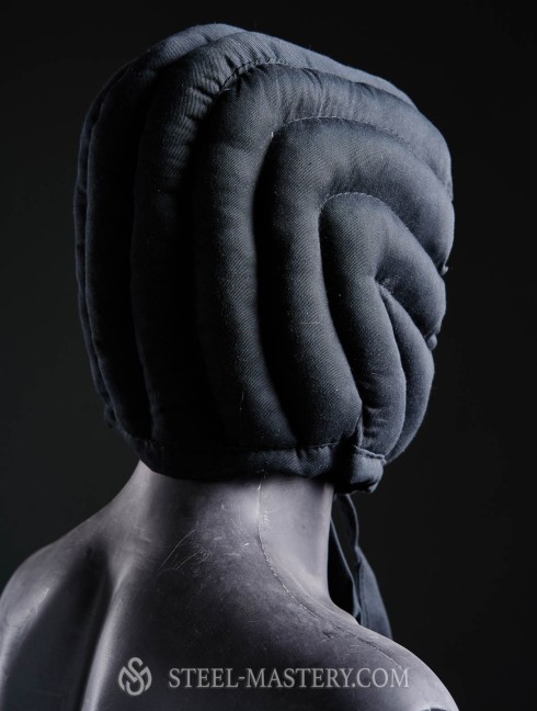 Black padded cotton cap  Armadura acolchada preparada