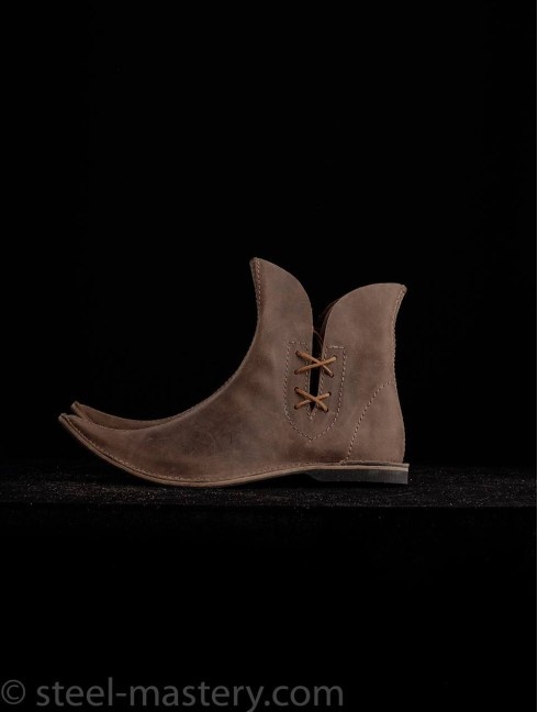 Old brown Poulaines  Pronte per essere spedite
