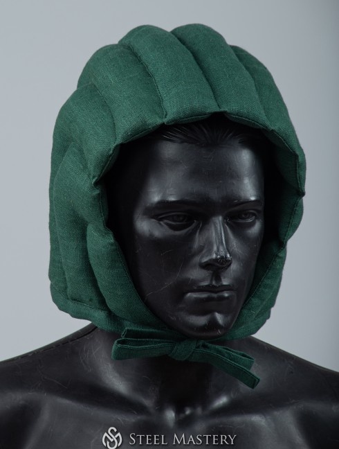 Padded green cap for helmet  Fertige Polsterrüstungen
