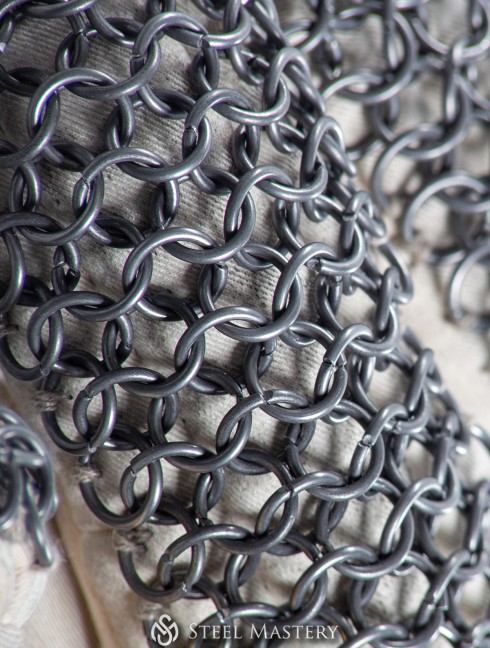 Padded gauntlets with chain mail protection in stock  Alte Kategorien