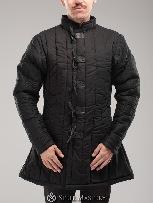 In stock black cotton gambeson S-M size  Armures gambisonnées prêtes-à-porter