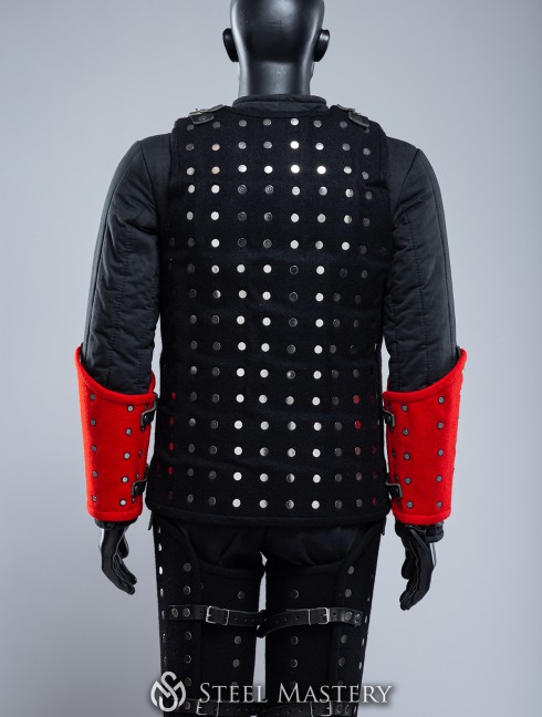 RED WOOLEN MEDIEVAL BRACERS M SIZE IN STOCK Listo para enviar