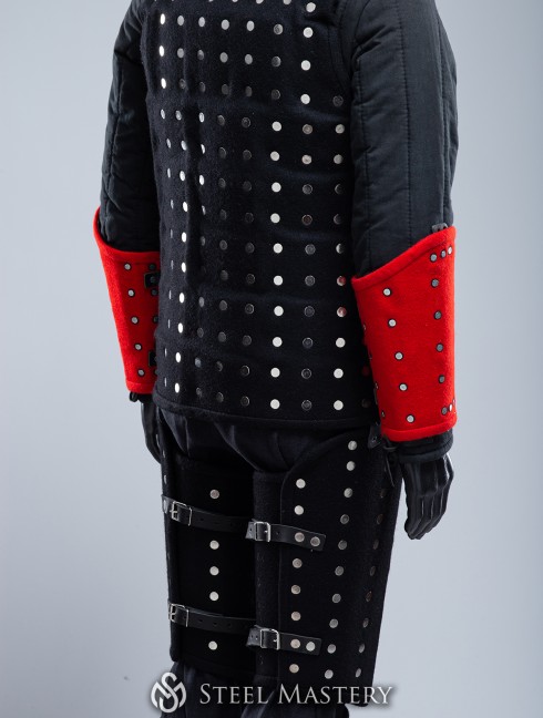 RED WOOLEN MEDIEVAL BRACERS M SIZE IN STOCK Listo para enviar