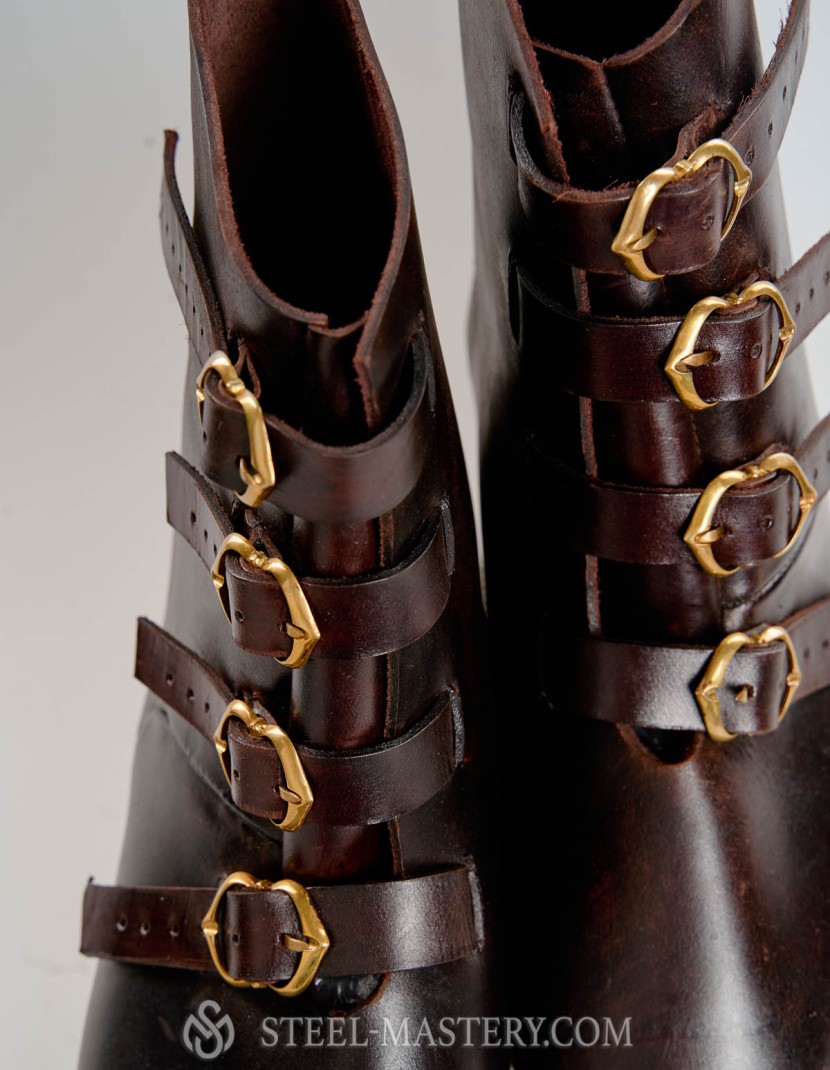 High boots with buckles, 15th century photo made by Steel-mastery.com