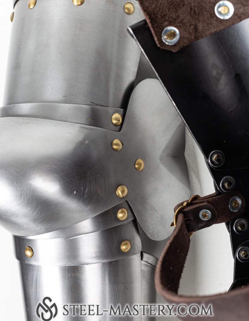 Knightly plate arms of the 14th century with Elbow Caps photo made by Steel-mastery.com