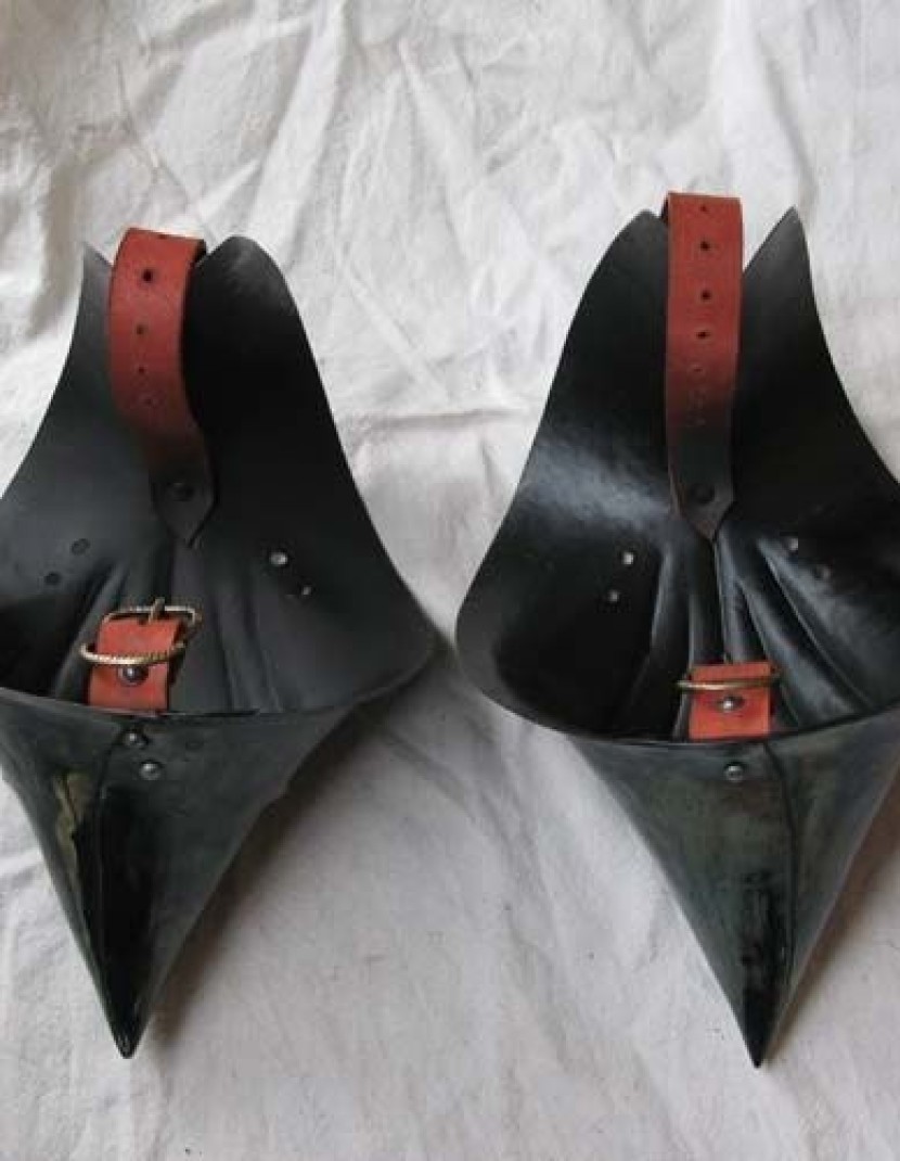 English gothic plate arms of the second half of the 15th century photo made by Steel-mastery.com