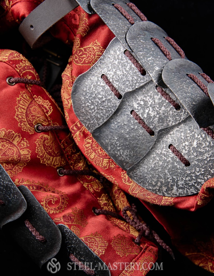 Plate arms of Ming dynasty photo made by Steel-mastery.com