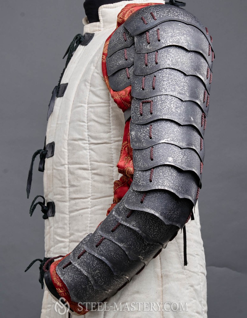 Plate arms of Ming dynasty photo made by Steel-mastery.com