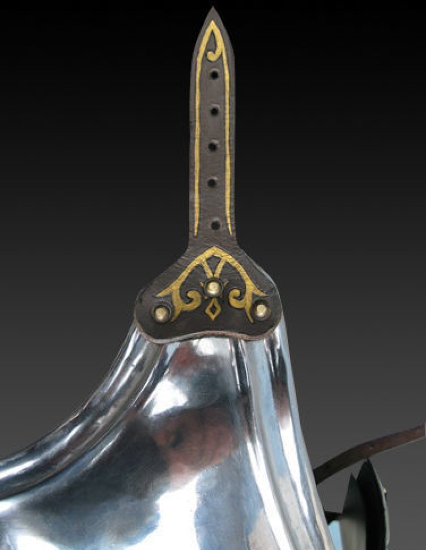 Cuirass with skirt, the mid 15th century photo made by Steel-mastery.com