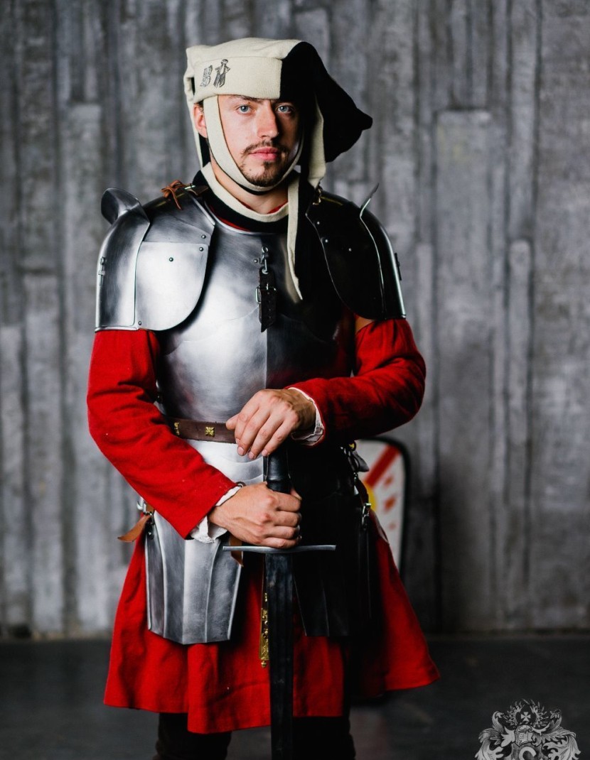 English gothic cuirass - 1483 year photo made by Steel-mastery.com