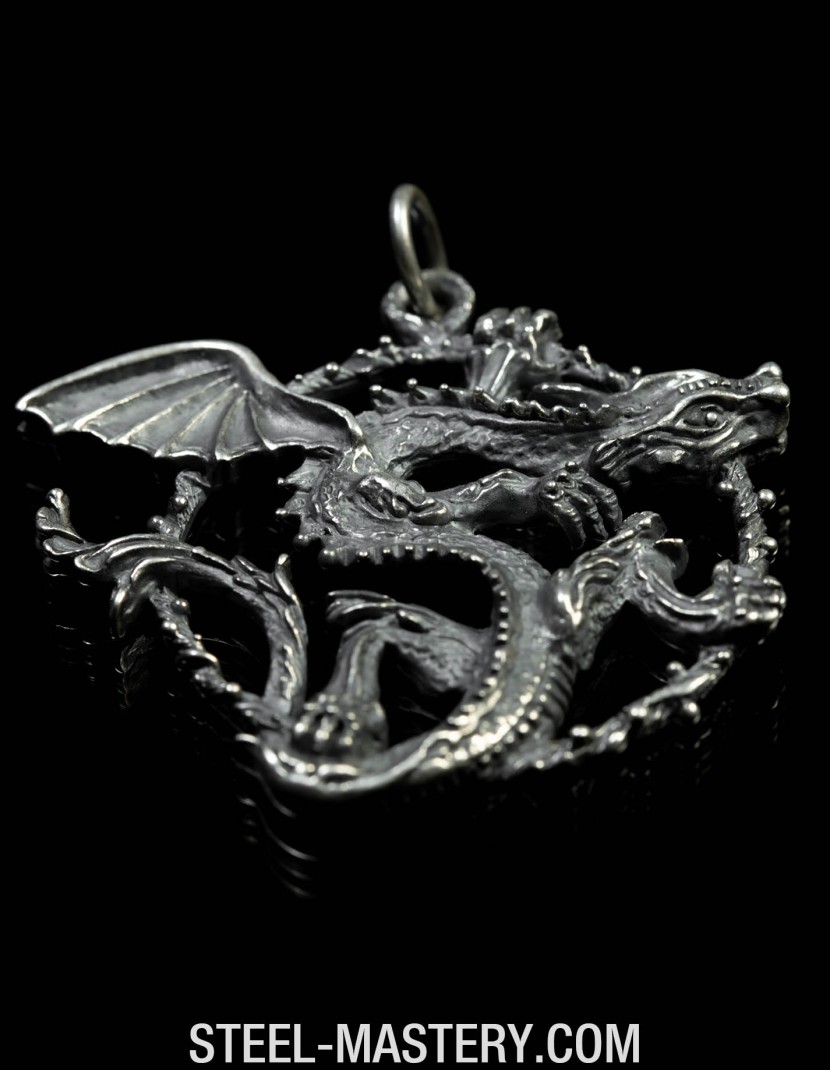 Dragon pendant photo made by Steel-mastery.com